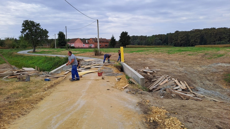 Radovi na izgradnji novog mosta na potoku Pačica